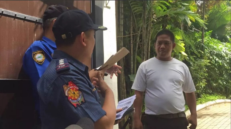 'Reinvigorated' Oplan TokHang enters the gated Makati villages 'Reinvigorated' Oplan TokHang enters the gated Makati villages