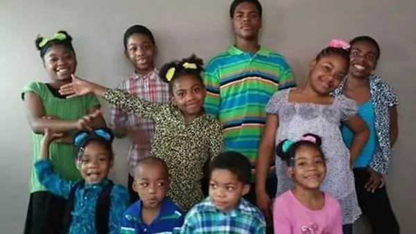 Mother beats long odds to give birth to 3 sets of TWINS (photos) Mother beats long odds to give birth to 3 sets of TWINS (photos)