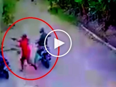 Scary riding-in-tandem hold-uppers in Cebu rob defenseless lending collector
