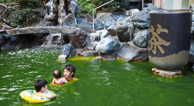 Japanese spa resort boasts of unique hot springs Japanese spa resort boasts of unique hot springs