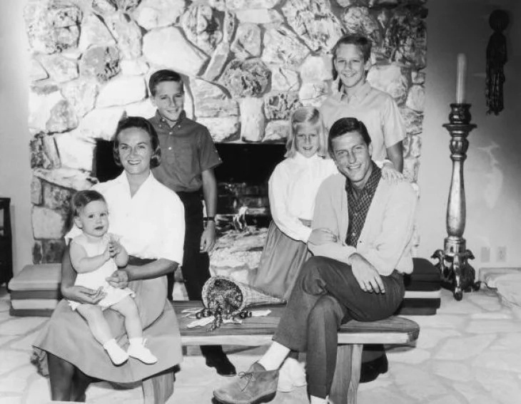 Dick Van Dyke, his late wife, Margie Willet and their four children | Photo: Getty Images