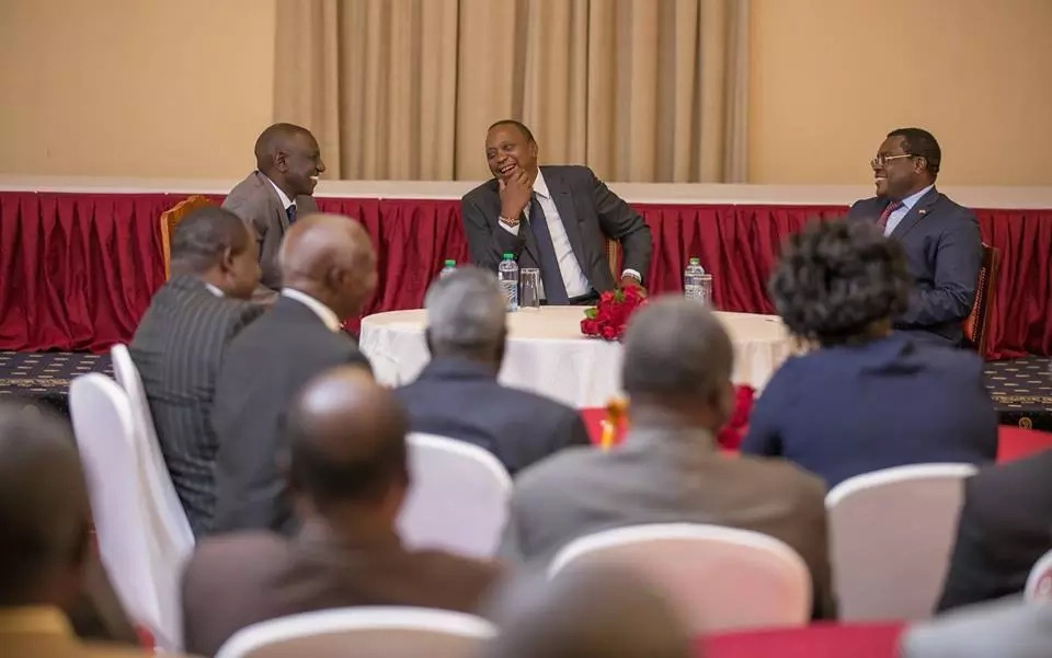 Kenyatta warns Odinga of impeachment if he wins poll