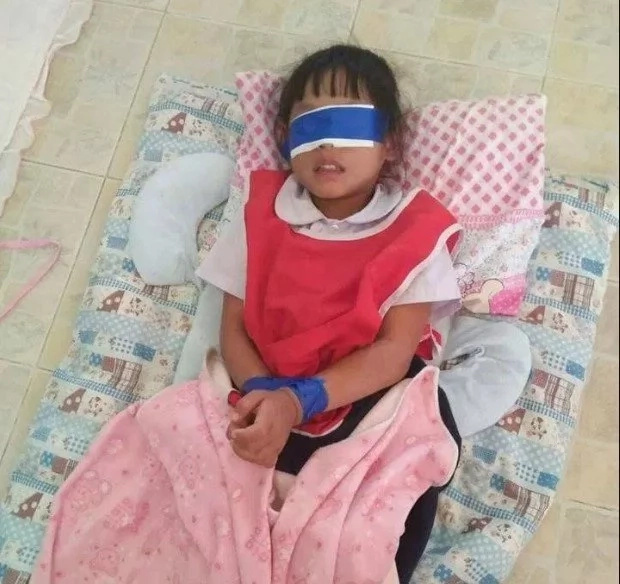 Teachers blindfold and tie up two 5-year-old girls as punishment for ripping paper (photos)