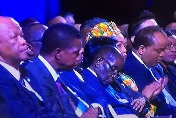 Amusement as Robert Mugabe is caught napping in public again (photos) Amusement as Robert Mugabe is caught napping in public again (photos)