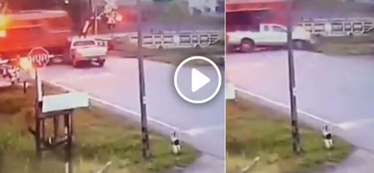 Bangkok Train Crashes Into Car With 3 People Inside Is Scary To WATCH