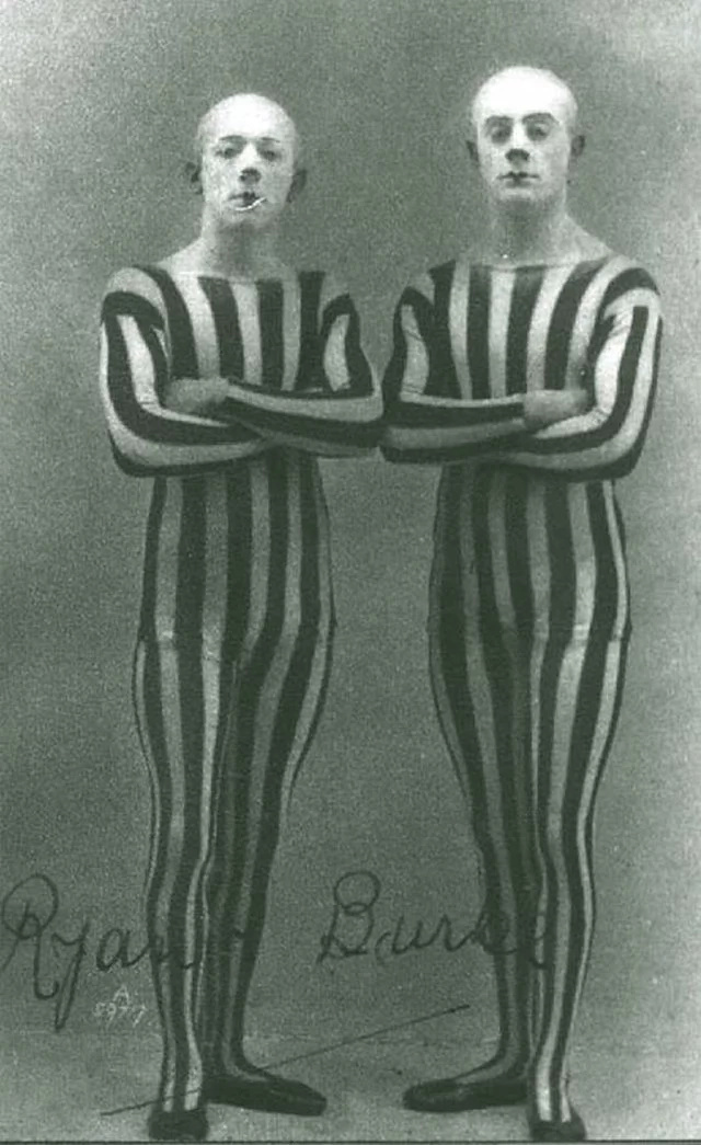 34 Vintage Photos Of Creepy Clowns That Will Make You Lose All Sh*t 34 Vintage Photos Of Creepy Clowns That Will Make You Lose All Sh*t