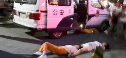 Two Chinese women collapse after SHOUTING at each other for 8 hours in public