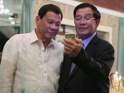 Star-struck Cambodian Prime Minister takes epic selfie with Digong
