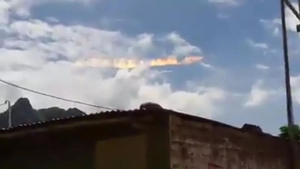 Apocalypse today? Locals fear the world is about to end after they spot weird formation in sky (photos)