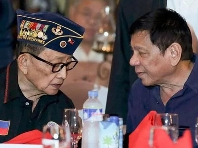Mamili ng kaaway: Worried FVR warns aggressive Duterte about making enemies with PH allies