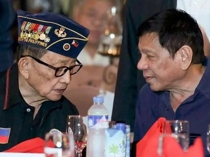 Mamili ng kaaway: Worried FVR warns aggressive Duterte about making enemies with PH allies