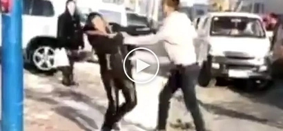 Makapal ang mukha! Ungrateful man beats up his elderly parents for giving him 'disappointing' wedding gift