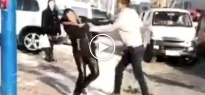 Makapal ang mukha! Ungrateful man beats up his elderly parents for giving him 'disappointing' wedding gift