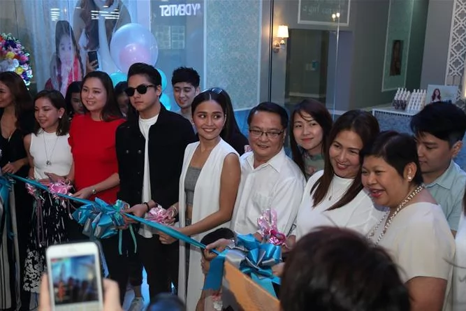 Ang layo na ng narating! Kathryn Bernardo has become a CEO at the age of 21 Ang layo na ng narating! Kathryn Bernardo has become a CEO at the age of 21