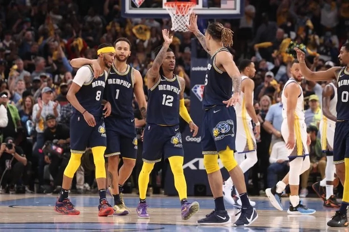 Grizzlies vs. Warriors Score: Ja Morant Erupts for 47 as Memphis Outlasts Golden State in Game 2 to tie Series