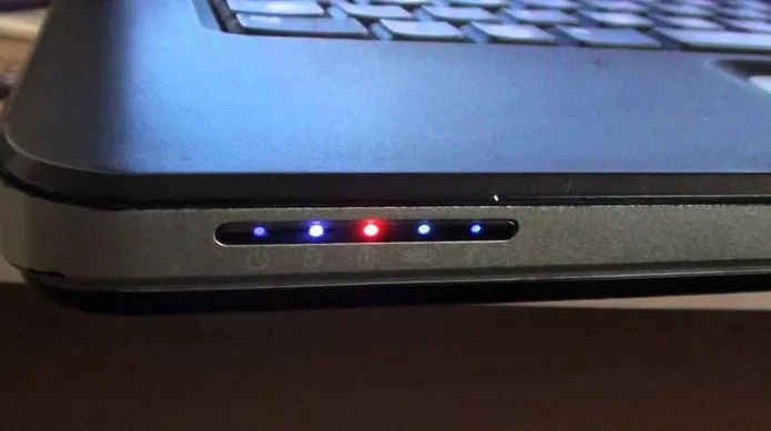 Acer laptop battery light flashing orange when plugged