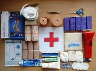 first aid box list of items