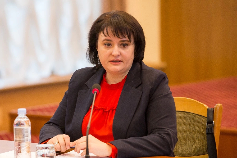 Viorica Dumbrăveanu, ministru al sănătății, muncii și protecției sociale